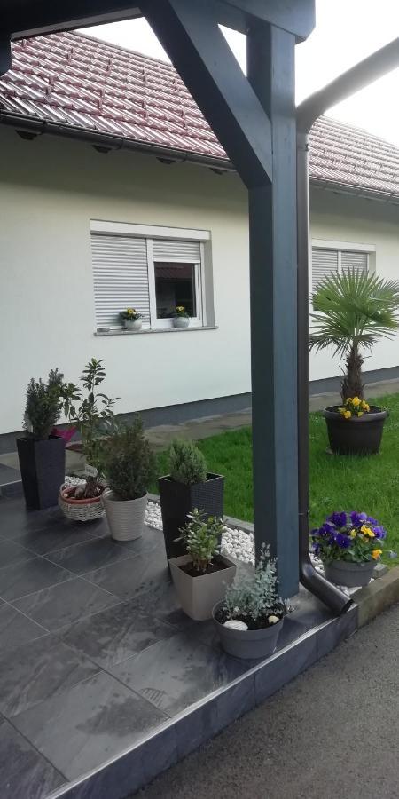 Apartman Luce Otočac Екстериор снимка